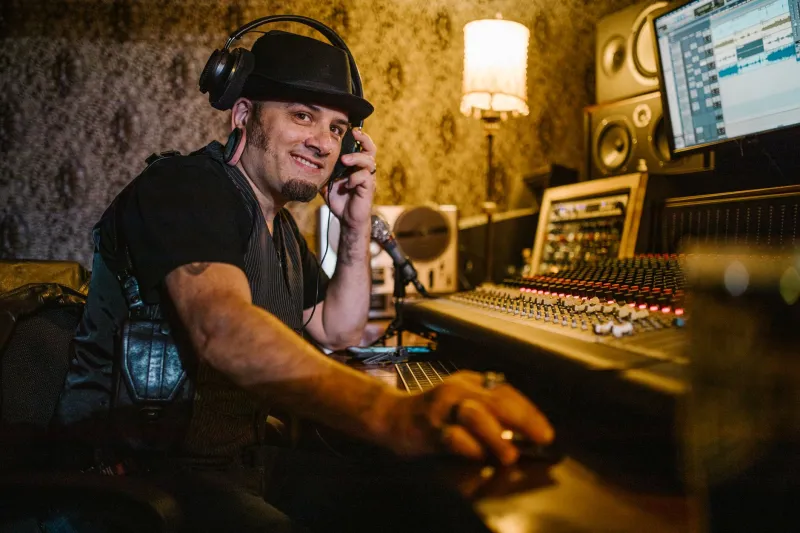 Off the Grid: The Producers Throwing Out Click Tracks and Finding Their Sound